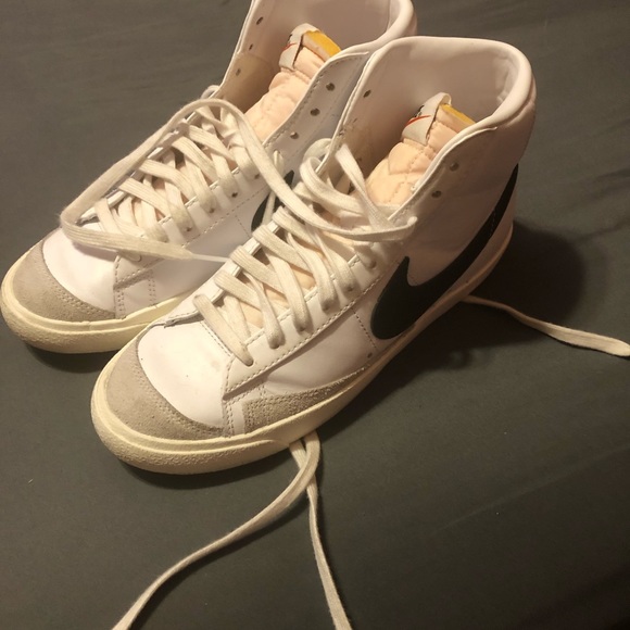 Nike blazers - Picture 2 of 2